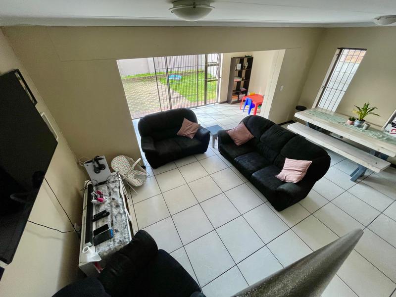 To Let 3 Bedroom Property for Rent in Protea Heights Western Cape